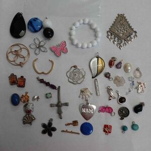 VTG Jewelry Lot 30 Charms Trinkets Doodads crafts DIY Jewelry Making #23
